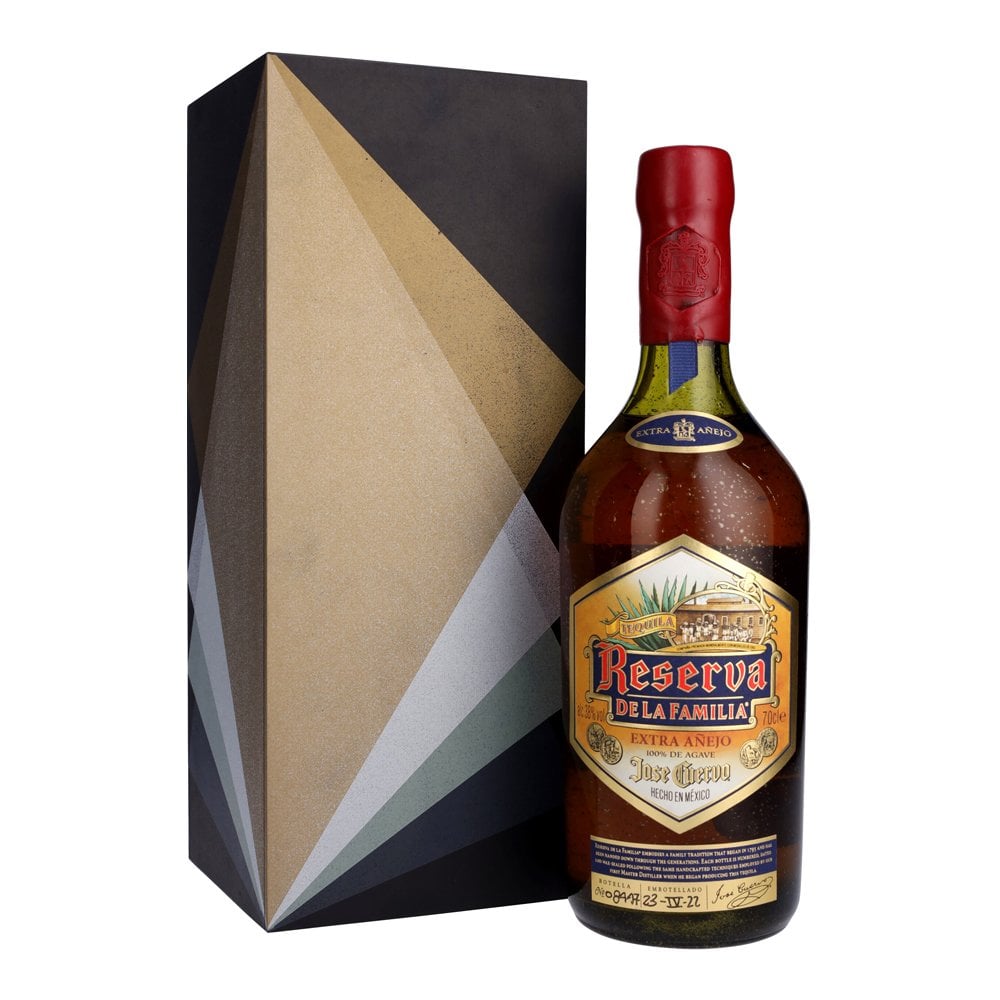 Jose Cuervo Reserva De La Familia 2020